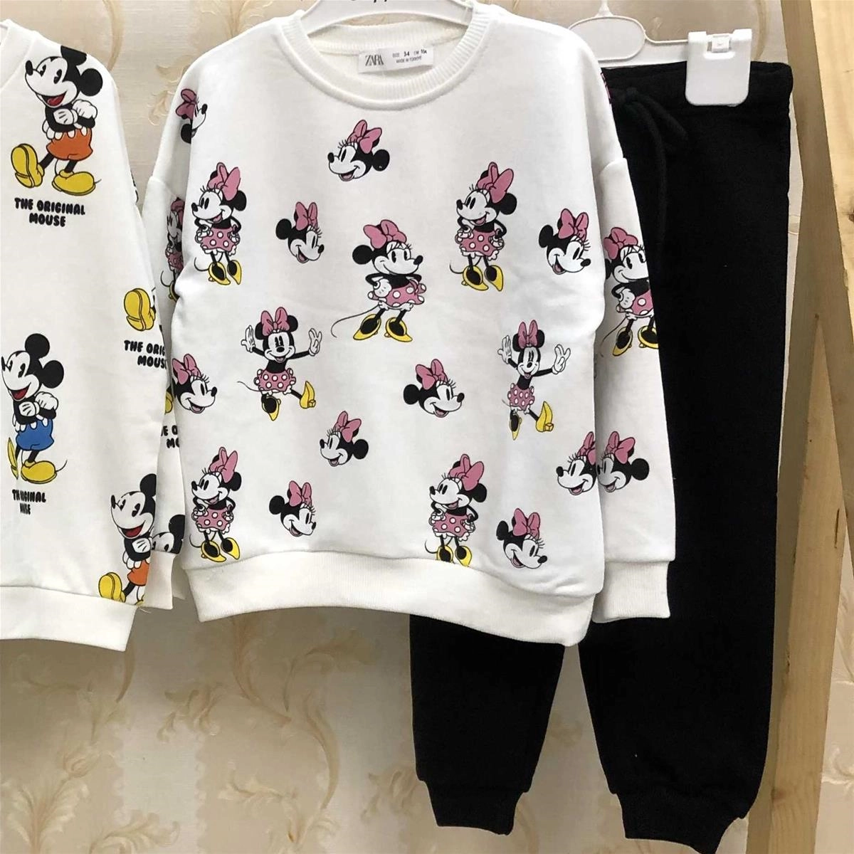 دوتیکه دورس شلوار میکی در میکی دخترانه ترک زارا کد 3788 009f9842-9db3-4989-b7fd-b03a14c991ee.jpg