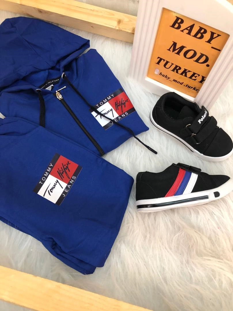 دو تیکه سویشرت شلوار tommy jeans پسرانه ترک کد 2598 07d17ddb-b646-4a5e-a39b-269e7ddeae65.jpg