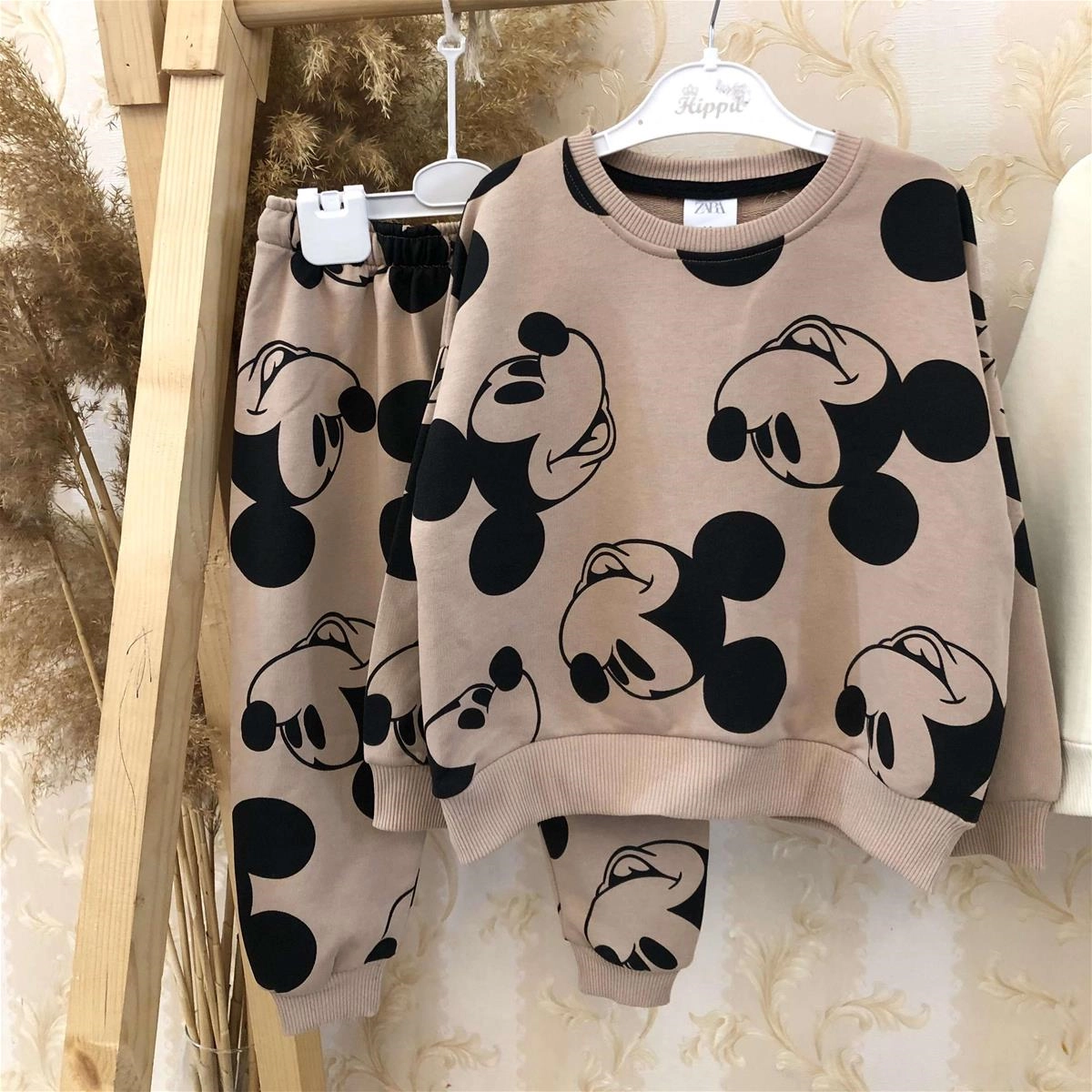 دوتیکه دورس شلوار میکی قهوه ای زارا کد 3900 21145bba-3105-4a11-bbc6-4f63d0f998a8.jpg