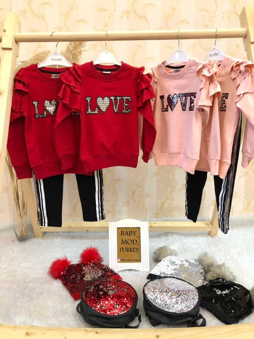 بلوز شلوار ضخیم پولکی love و کلاه کوله و جوراب دخترانه ترک کد1374 5d1fdd79-b511-4b5b-9d8a-46ec096f1e38.jpg