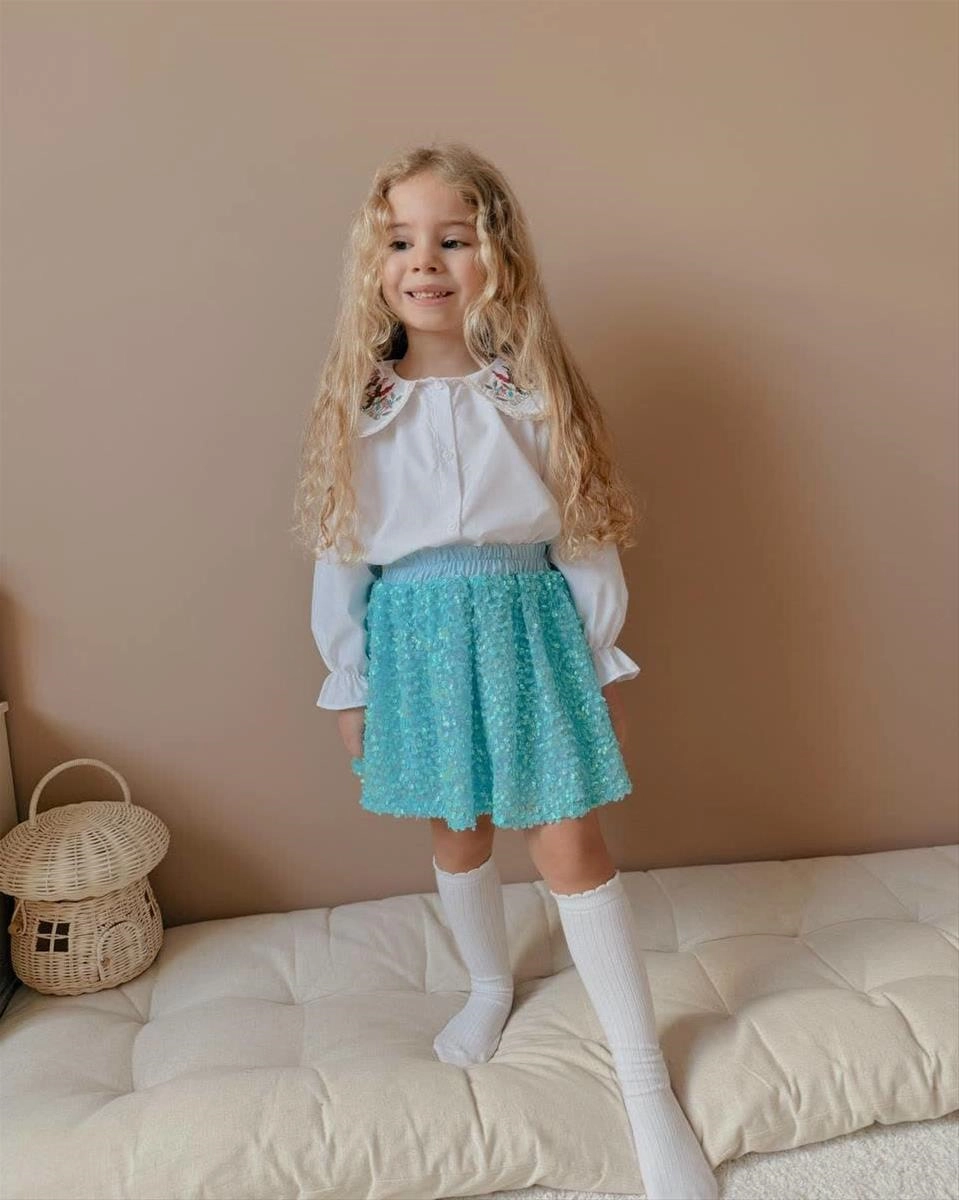 دوتیکه شومیز یقه گلدوزی و دامن پولکی استردار ترک کد 6379 8978a2a6-01f7-433f-8bf1-1211af939e1f.jpg