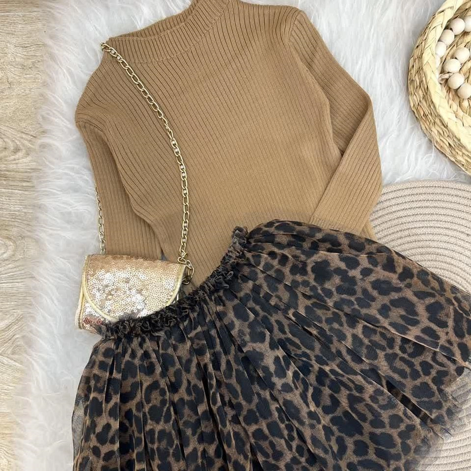 دوتیکه بلوز کبریتی و دامن استردار پفی ترک کد 6147 9910ca5d-b8e7-4adb-84f9-56dc36d332cb.jpg