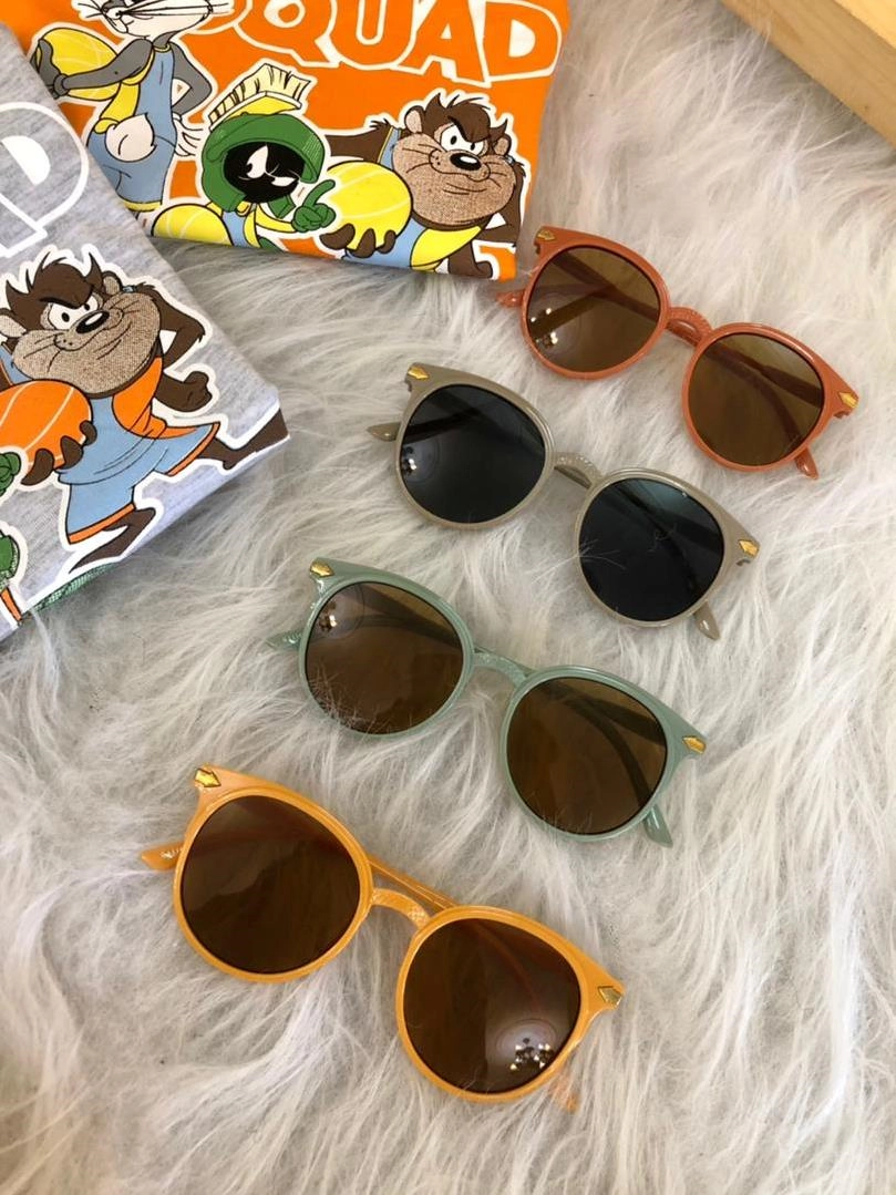 عینک یووی400  بغل فلش کد 3051 c77ed3e3-d67a-4083-8b3e-c65e47e10711.jpg