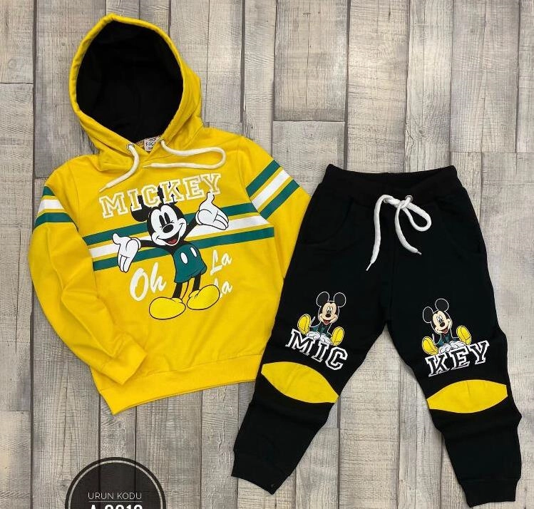 هودی شلوار میکی پسرانه ترک کد 1802 d5658270-0dd4-4f13-b12d-0cfef604770e.jpg