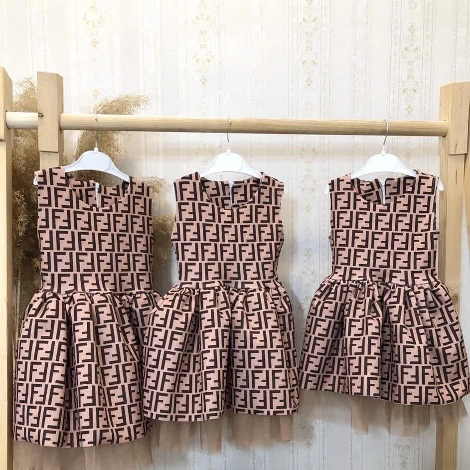 سه تیکه پیراهن کلاه کیف فندی ترک کد 4228 f28bc20c-8131-4d8b-a832-bb86a7c2658c.jpg