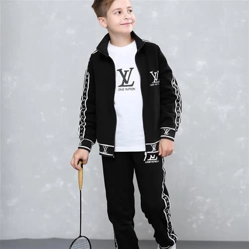 ست سه تیکه کرکدار سویشرت شلوار و بلوز لویی ویتون ترک کد 18609