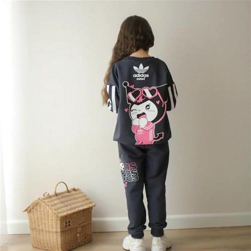 تکرار ست دورس شلوار  دوتیکه کرومی ادیداس پشت و رو طرحدار  ترک کد 10202