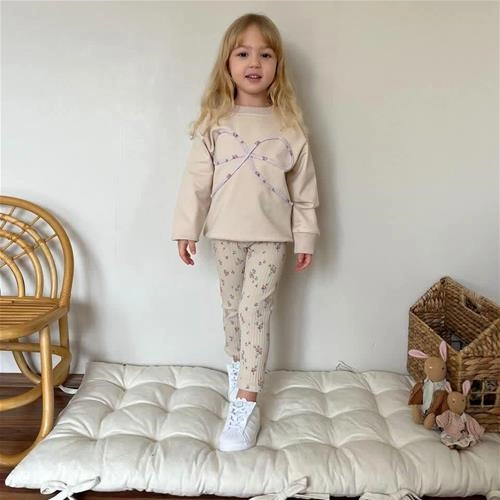 دوتیکه دورس شلوار دو نخ کبریتی پاپیون گلدار ترک کد 18850